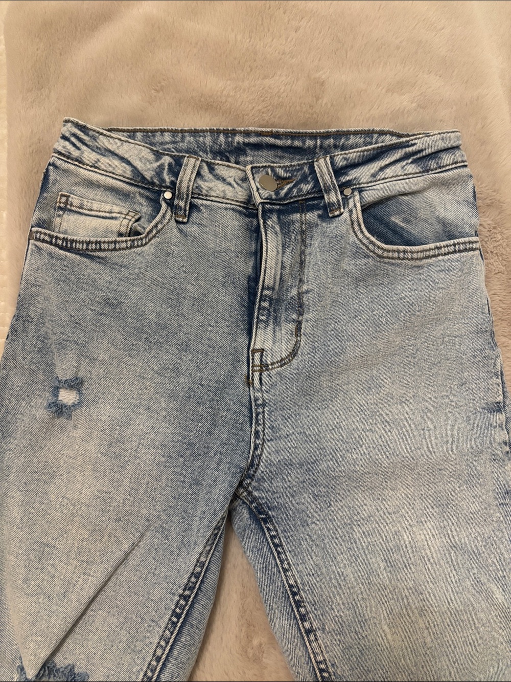 No Boundaries Light Blue Distressed Jeans